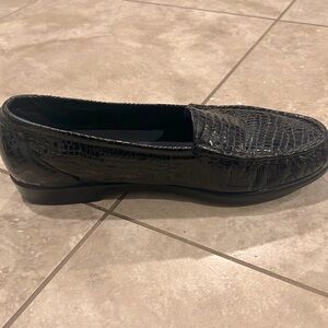SAS Simplify Comfort Faux Croc             Loafer Size 9 M